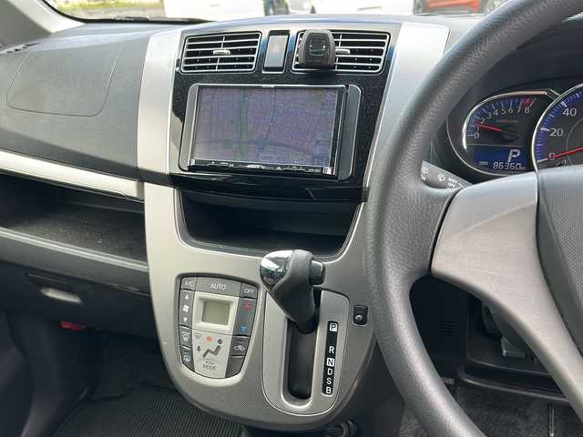 ダイハツ ムーヴ カスタム X 福島県 2013(平25)年 8.7万km パールホワイトⅢ ４ＷＤ/社外メモリナビ＆フルセグＴＶ/（ＣＤ）/ＥＴＣ/純正１４inアルミホイール/純正エンジンスターター/オートライト/ＬＥＤライト/フォグランプ/ウィンカーミラー/電動格納ミラー/スマートキー/プッシュスタート/Ｗエアバッグ/ＡＢＳ/ドアバイザー/フロアマット