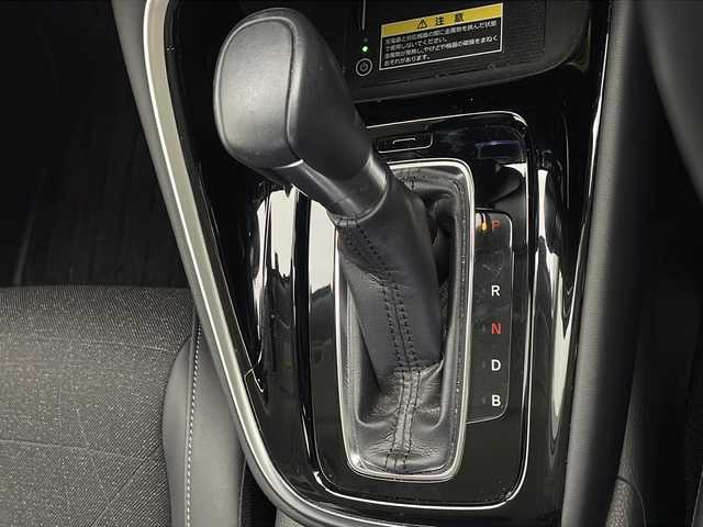 ホンダ ヴェゼル ハイブリッド e:HEV Z 千葉県 2021(令3)年 2.6万km クリスタルブラックパール 純正ナビ/AM/FM/BT/SD/フルセグTV/バックカメラ　/アダプティブクルーズコントロール/衝突被害軽減ブレーキ/レーンキープアシスト/BSM（ブラインドスポットモニタリング）/ハンドル支援/誤発進抑制装置/ハンドルヒーター/シートヒーター/ETC/パドルシフト/置くだけ充電