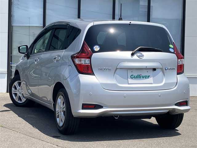 日産 ノート e－パワー B FOUR 道南・函館 2019(令1)年 3.5万km ブリリアントシルバー 社外ナビ/衝突軽減ブレーキ/バックカメラ/プッシュスタート/ＥＴＣ/コーナーセンサー/ＬＥＤヘッドライト/社外フロアマット/スマートキー/Ｂｌｕｅｔｏｏｔｈ接続