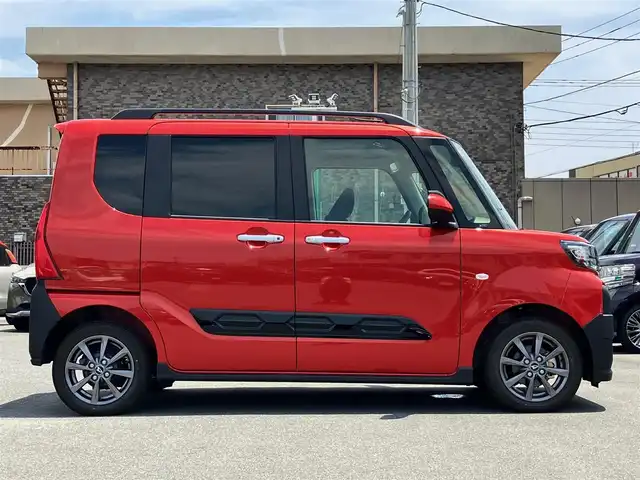 ダイハツ タント ファンクロス 静岡県 2022(令4)年 0.1万km コンパーノレッド エンジンスタートボタン/保証書/取扱説明書/パワーステアリング/パワーウィンドウ/アイドリングストップ/スマートキー/スペアキー１本/オートエアコン/USB入力端子/バックカメラ/純正メモリナビ（CD/DVD/フルセグ）/ベンチシート/D席N席シートヒーター/両側パワースライドドア/ルーフレール/純正アルミホイール/ABS/横滑り防止装置/コーナーセンサー前後/レーンキープアシスト/盗難防止装置/オートライト/オートマチックハイビーム/LEDヘッドライト/Wプラスサイドエアバック/カーテンエアバック/衝突軽減システム