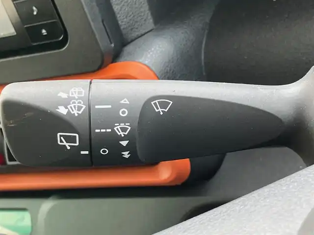 ダイハツ タント ファンクロス 静岡県 2022(令4)年 0.1万km コンパーノレッド エンジンスタートボタン/保証書/取扱説明書/パワーステアリング/パワーウィンドウ/アイドリングストップ/スマートキー/スペアキー１本/オートエアコン/USB入力端子/バックカメラ/純正メモリナビ（CD/DVD/フルセグ）/ベンチシート/D席N席シートヒーター/両側パワースライドドア/ルーフレール/純正アルミホイール/ABS/横滑り防止装置/コーナーセンサー前後/レーンキープアシスト/盗難防止装置/オートライト/オートマチックハイビーム/LEDヘッドライト/Wプラスサイドエアバック/カーテンエアバック/衝突軽減システム
