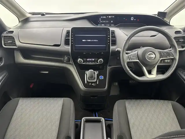 日産 セレナ e－パワー ハイウェイスター V 福井県 2020(令2)年 3.9万km ダイヤモンドブラック 純正１０インチナビ/CD/DVD/フルセグTV/Bluetooth/SD/AM/FM/ビルトインETC/デジタルインナーミラー/アラウンドビューモニター/衝突軽減ブレーキ/車線逸脱警報/踏み間違い衝突防止アシスト/道路標識表示/ふらつき警報/ハンズフリーオートスライドドア/両側パワースライドドア /オートライト /LED/フォグランプ/ウィンカー・電動格納式ミラー/革巻きステアリング/ステアリングリモコン/ステアリングチルド機構/純正ドライブレコーダー/純正１５インチアルミ/純正フロアマット