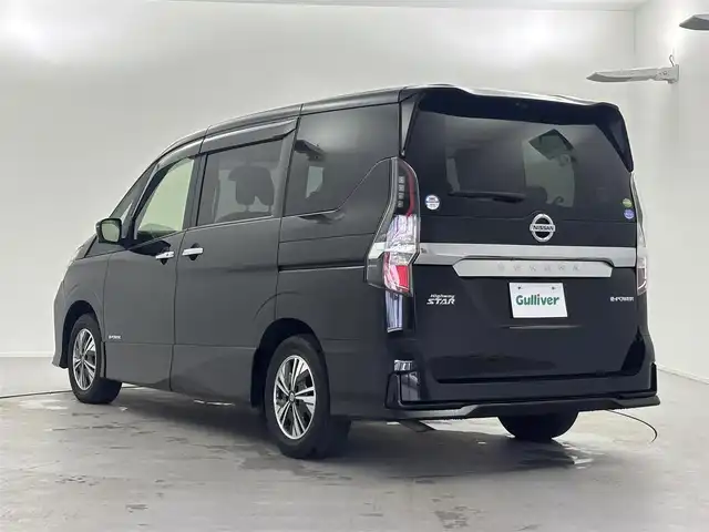 日産 セレナ e－パワー ハイウェイスター V 福井県 2020(令2)年 3.9万km ダイヤモンドブラック 純正１０インチナビ/CD/DVD/フルセグTV/Bluetooth/SD/AM/FM/ビルトインETC/デジタルインナーミラー/アラウンドビューモニター/衝突軽減ブレーキ/車線逸脱警報/踏み間違い衝突防止アシスト/道路標識表示/ふらつき警報/ハンズフリーオートスライドドア/両側パワースライドドア /オートライト /LED/フォグランプ/ウィンカー・電動格納式ミラー/革巻きステアリング/ステアリングリモコン/ステアリングチルド機構/純正ドライブレコーダー/純正１５インチアルミ/純正フロアマット