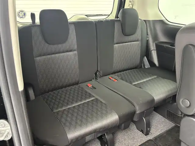 日産 セレナ e－パワー ハイウェイスター V 福井県 2020(令2)年 3.9万km ダイヤモンドブラック 純正１０インチナビ/CD/DVD/フルセグTV/Bluetooth/SD/AM/FM/ビルトインETC/デジタルインナーミラー/アラウンドビューモニター/衝突軽減ブレーキ/車線逸脱警報/踏み間違い衝突防止アシスト/道路標識表示/ふらつき警報/ハンズフリーオートスライドドア/両側パワースライドドア /オートライト /LED/フォグランプ/ウィンカー・電動格納式ミラー/革巻きステアリング/ステアリングリモコン/ステアリングチルド機構/純正ドライブレコーダー/純正１５インチアルミ/純正フロアマット