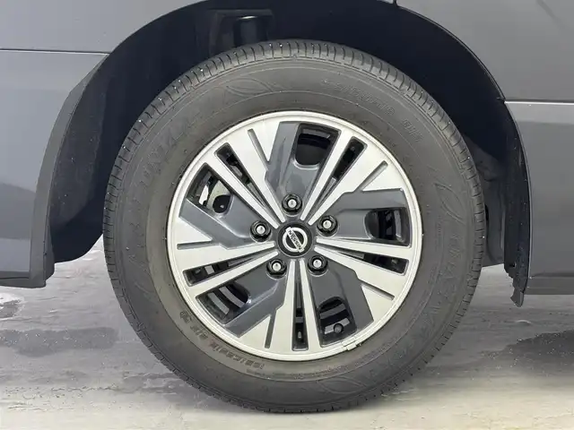 日産 セレナ e－パワー ハイウェイスター V 福井県 2020(令2)年 3.9万km ダイヤモンドブラック 純正１０インチナビ/CD/DVD/フルセグTV/Bluetooth/SD/AM/FM/ビルトインETC/デジタルインナーミラー/アラウンドビューモニター/衝突軽減ブレーキ/車線逸脱警報/踏み間違い衝突防止アシスト/道路標識表示/ふらつき警報/ハンズフリーオートスライドドア/両側パワースライドドア /オートライト /LED/フォグランプ/ウィンカー・電動格納式ミラー/革巻きステアリング/ステアリングリモコン/ステアリングチルド機構/純正ドライブレコーダー/純正１５インチアルミ/純正フロアマット