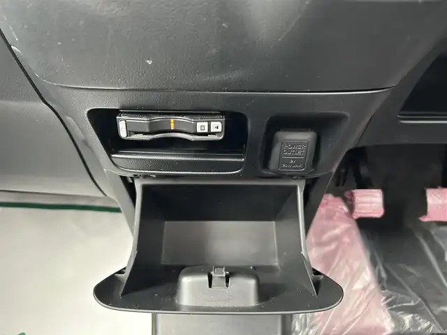 ホンダ Ｎ ＢＯＸ カスタム G Lパッケージ 佐賀県 2012(平24)年 6.9万km プレミアムホワイトパール 社外SDナビゲーション/・フルセグTV/CD/DVD/SD/Bluetooth/バックカメラ/前後ドライブレコーダー/ETC/横滑り防止装置/片側パワースライドドア/ISOFIX対応/ステアリングリモコン/純正14インチアルミホイール/純正キセノンヘッドライト/純正フォグランプ/純正フロアマット/純正ドアバイザ―/新車保証書/取扱説明書/スペアキー1本