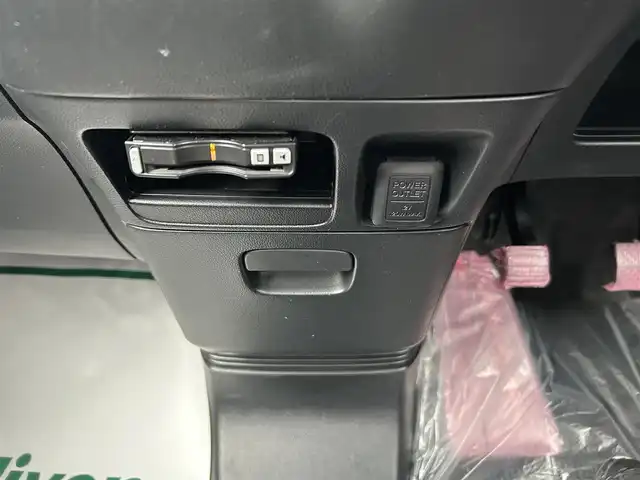 ホンダ Ｎ ＢＯＸ カスタム G Lパッケージ 佐賀県 2012(平24)年 6.9万km プレミアムホワイトパール 社外SDナビゲーション/・フルセグTV/CD/DVD/SD/Bluetooth/バックカメラ/前後ドライブレコーダー/ETC/横滑り防止装置/片側パワースライドドア/ISOFIX対応/ステアリングリモコン/純正14インチアルミホイール/純正キセノンヘッドライト/純正フォグランプ/純正フロアマット/純正ドアバイザ―/新車保証書/取扱説明書/スペアキー1本