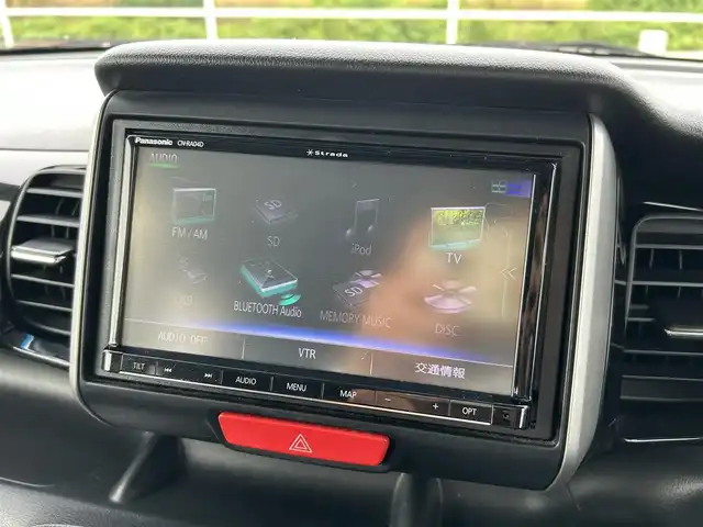 ホンダ Ｎ ＢＯＸ カスタム G Lパッケージ 佐賀県 2012(平24)年 6.9万km プレミアムホワイトパール 社外SDナビゲーション/・フルセグTV/CD/DVD/SD/Bluetooth/バックカメラ/前後ドライブレコーダー/ETC/横滑り防止装置/片側パワースライドドア/ISOFIX対応/ステアリングリモコン/純正14インチアルミホイール/純正キセノンヘッドライト/純正フォグランプ/純正フロアマット/純正ドアバイザ―/新車保証書/取扱説明書/スペアキー1本
