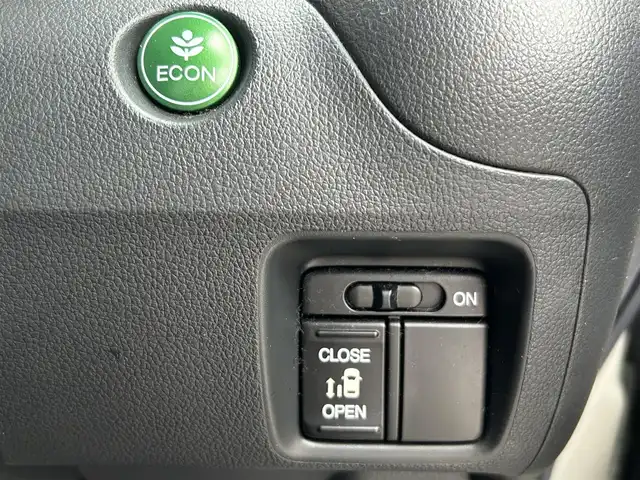 ホンダ Ｎ ＢＯＸ カスタム G Lパッケージ 佐賀県 2012(平24)年 6.9万km プレミアムホワイトパール 社外SDナビゲーション/・フルセグTV/CD/DVD/SD/Bluetooth/バックカメラ/前後ドライブレコーダー/ETC/横滑り防止装置/片側パワースライドドア/ISOFIX対応/ステアリングリモコン/純正14インチアルミホイール/純正キセノンヘッドライト/純正フォグランプ/純正フロアマット/純正ドアバイザ―/新車保証書/取扱説明書/スペアキー1本