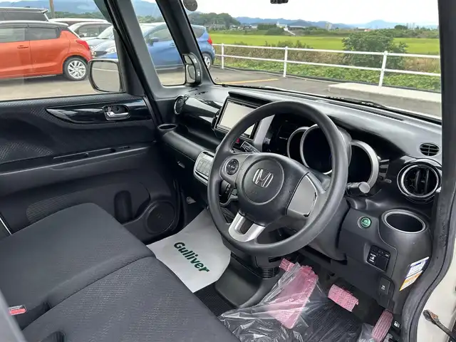 ホンダ Ｎ ＢＯＸ カスタム G Lパッケージ 佐賀県 2012(平24)年 6.9万km プレミアムホワイトパール 社外SDナビゲーション/・フルセグTV/CD/DVD/SD/Bluetooth/バックカメラ/前後ドライブレコーダー/ETC/横滑り防止装置/片側パワースライドドア/ISOFIX対応/ステアリングリモコン/純正14インチアルミホイール/純正キセノンヘッドライト/純正フォグランプ/純正フロアマット/純正ドアバイザ―/新車保証書/取扱説明書/スペアキー1本