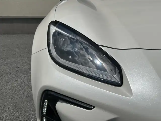 スバル ＢＲＺ S 茨城県 2022(令4)年 3.5万km クリスタルホワイトP MOPナビ/　(Pioneer AVIC-CQ911)/フルセグ/バックカメラ/デジタルインナーミラー/アイサイト/ドライブレコーダー/シートヒーター/ハーフレザーシート/ETC/LEDヘッドライト/オートライト/純正アルミホイール/スマートキー