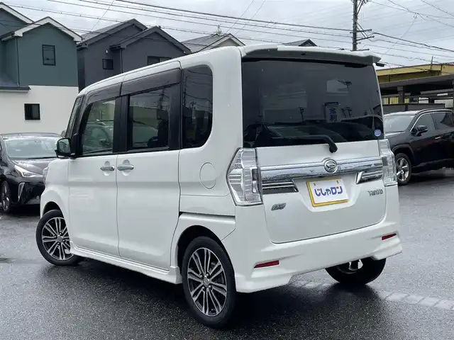 ダイハツ タント カスタム RS 愛知県 2014(平26)年 10.7万km パールホワイトⅢ (株)IDOMが運営する【じしゃロン名古屋鳴海店】の自社ローン専用車両になりますこちらは現金またはオートローンご利用時の価格です。自社ローンご希望の方は別途その旨お申付け下さい/登録時走行距離106679km/社外SDナビ/AM・FM・CD・DVD・Bluetooth/両側パワースライドドア/プッシュスタート/ETC/スマートキー/スペアキーあり/フルフラットシート/スタッドレスタイヤ（4本）/フォグランプ/後席サンシェード/純正フロアマット/純正アルミホイール/ハンドルカバー/ドアバイザー