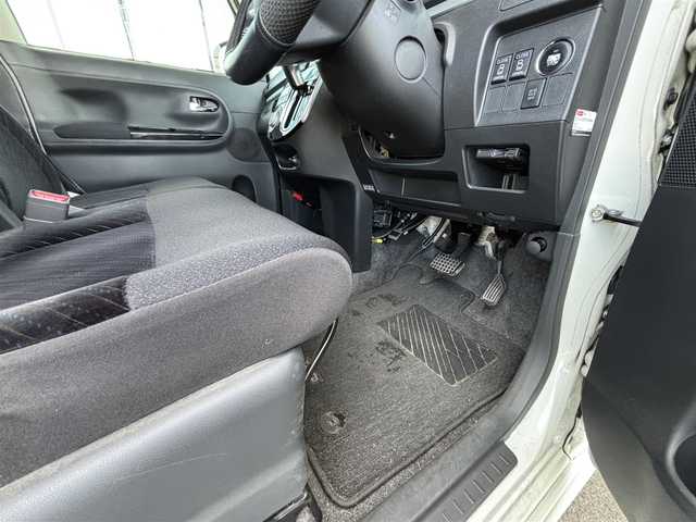 ダイハツ タント カスタム RS 愛知県 2014(平26)年 10.7万km パールホワイトⅢ (株)IDOMが運営する【じしゃロン名古屋鳴海店】の自社ローン専用車両になりますこちらは現金またはオートローンご利用時の価格です。自社ローンご希望の方は別途その旨お申付け下さい/登録時走行距離106679km/社外SDナビ/AM・FM・CD・DVD・Bluetooth/両側パワースライドドア/プッシュスタート/ETC/スマートキー/スペアキーあり/フルフラットシート/スタッドレスタイヤ（4本）/フォグランプ/後席サンシェード/純正フロアマット/純正アルミホイール/ハンドルカバー/ドアバイザー