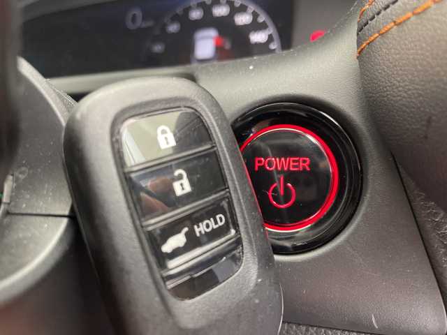 ホンダ ＺＲ－Ｖ ハイブリッド e:HEV Z 愛知県 2023(令5)年 1.9万km プレミアムクリスタルブルークリスタル プレミアムサウンドBOSE/純正9型ディズプレイオーディオナビ/全方位カメラ/レーダークルーズコントロール/シートヒーター/バックカメラ/電動リアゲート/パワーシート/コーナーセンサー/純正アルミホイール/ETC2.0/LEDヘッドライト/パドルシフト/ステアリングヒーター/ダウンヒルアシストコントロール/オートマチックハイビーム/ワイヤレス充電器/ドライブレコーダー/衝突軽減システム/ステアリングスイッチ/スマートキー/プッシュスタート