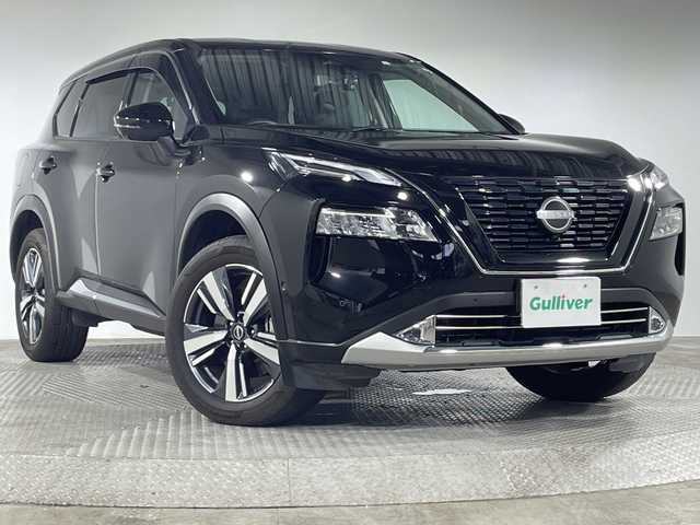 日産 エクストレイル G e－4ORCE 神奈川県 2023(令5)年 1.5万km ダイヤモンドブラック プロパイロット/インテリジェントルームミラー/Pバックドア/プッシュスタート/革巻きステアリング/BSM/TVキャンセラー/リアAutoエアコン/純正メーカーDAナビ/フルセグテレビ/USB/純正前後ドライブレコーダー/パーキングアシスト/合皮シート/ステスイ/電子パーキング/SOSコール/LEDヘッドライト/HUD/ビルドインETC2.0/EVモード/パワーシート/Autoライト/オートホールド/電動格納ミラー/フォグランプ/置くだけ充電/AC100V/e-pedal/インテリジェントキー/スペアキー/メモリシート/シートヒーター/ハンドル支援/ステアリングヒーター/ウィンカーミラー/純正フロアマット/純正ドアバイザー/純正アルミホイール