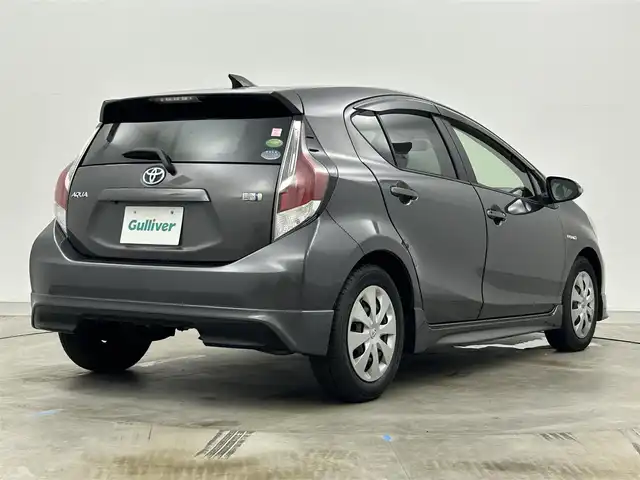 トヨタ アクア G 岡山県 2012(平24)年 4.6万km グレーメタリック 純正エアロ/純正ナビ/・FM/AM/CD/ワンセグ/バックカメラ/ドライブレコーダー/ETC/LEDヘッドライト/フォグライト/ドアバイザー/プッシュスタート/電動格納ミラー/オートライト/オートエアコン/純正フロアマット