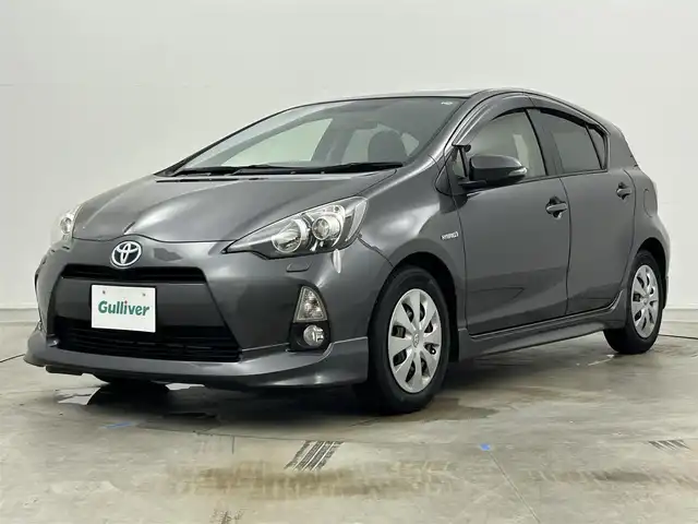 トヨタ アクア G 岡山県 2012(平24)年 4.6万km グレーメタリック 純正エアロ/純正ナビ/・FM/AM/CD/ワンセグ/バックカメラ/ドライブレコーダー/ETC/LEDヘッドライト/フォグライト/ドアバイザー/プッシュスタート/電動格納ミラー/オートライト/オートエアコン/純正フロアマット