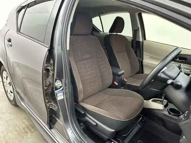 トヨタ アクア G 岡山県 2012(平24)年 4.6万km グレーメタリック 純正エアロ/純正ナビ/・FM/AM/CD/ワンセグ/バックカメラ/ドライブレコーダー/ETC/LEDヘッドライト/フォグライト/ドアバイザー/プッシュスタート/電動格納ミラー/オートライト/オートエアコン/純正フロアマット