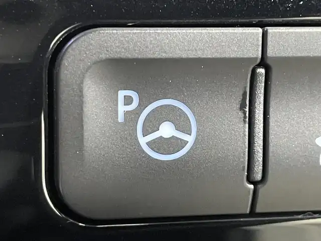 トヨタ プリウス A プレミアム　ツーリングセレ 大阪府 2016(平28)年 6万km ホワイトパールクリスタルシャイン モデリスタエアロ　白革シート　純正ナビ　バックカメラ　フルセグTV DVD再生　トヨタセーフティーセンス　レーダークルーズ　BSM HUD　パワーシート　シートヒーター　前後ドライブレコーダー　クリアランスソナー　オートライト　LEDヘッドライト　ETC