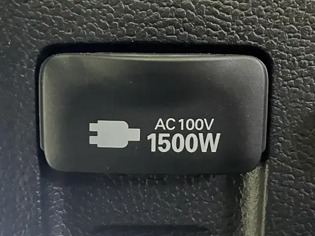 トヨタ プリウス A プレミアム　ツーリングセレ 大阪府 2016(平28)年 6万km ホワイトパールクリスタルシャイン モデリスタエアロ　白革シート　純正ナビ　バックカメラ　フルセグTV DVD再生　トヨタセーフティーセンス　レーダークルーズ　BSM HUD　パワーシート　シートヒーター　前後ドライブレコーダー　クリアランスソナー　オートライト　LEDヘッドライト　ETC