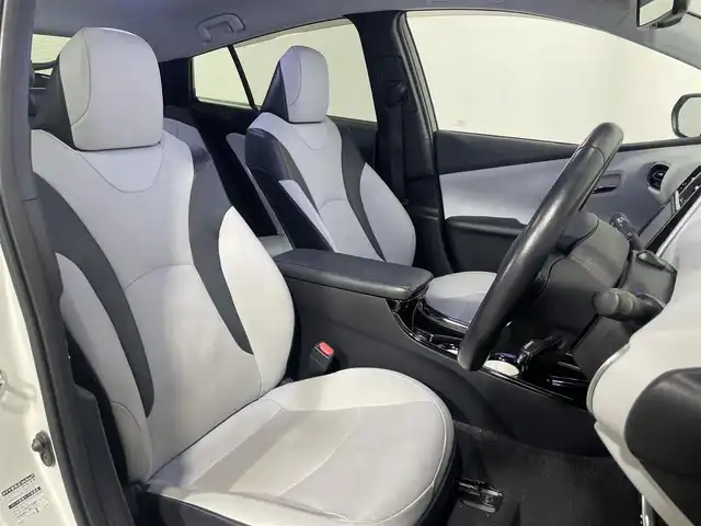 トヨタ プリウス A プレミアム　ツーリングセレ 大阪府 2016(平28)年 6万km ホワイトパールクリスタルシャイン モデリスタエアロ　白革シート　純正ナビ　バックカメラ　フルセグTV DVD再生　トヨタセーフティーセンス　レーダークルーズ　BSM HUD　パワーシート　シートヒーター　前後ドライブレコーダー　クリアランスソナー　オートライト　LEDヘッドライト　ETC