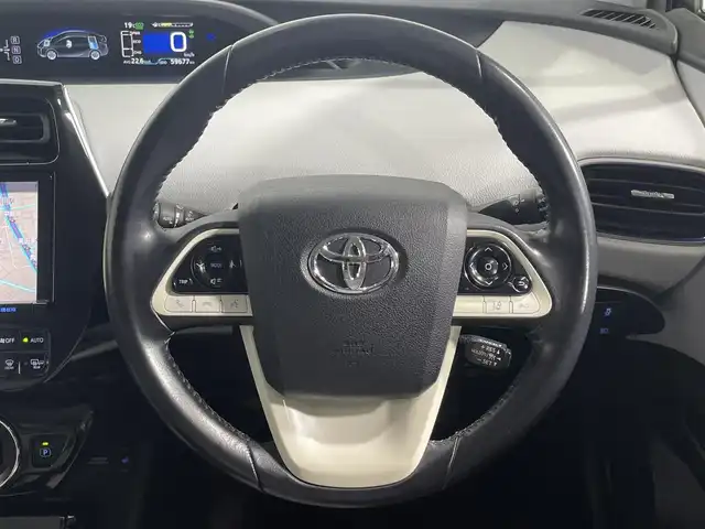 トヨタ プリウス A プレミアム　ツーリングセレ 大阪府 2016(平28)年 6万km ホワイトパールクリスタルシャイン モデリスタエアロ　白革シート　純正ナビ　バックカメラ　フルセグTV DVD再生　トヨタセーフティーセンス　レーダークルーズ　BSM HUD　パワーシート　シートヒーター　前後ドライブレコーダー　クリアランスソナー　オートライト　LEDヘッドライト　ETC