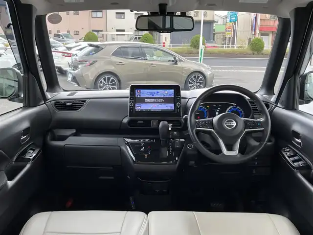 日産 ルークス HWS Gターボ プロパイロットED 三重県 2021(令3)年 4.1万km ホワイトパール ♪プロパイロット♪/♪エマージェンシーブレーキ/・前方衝突予測警報/・踏み間違い衝突防止アシスト/・車線逸脱防止支援システム/・車線逸脱警報/・ふらつき警報/・標識検知機能/・先行車発進お知らせ/♪レーダークルーズコントロール/♪アイドリングストップ/♪クリアランスソナー/♪純正ナビ/・フルセグ/・DVD再生/・Bluetooth/・USB/・AUX/・SD録音/♪アラウンドビューモニター/♪両側パワースライドドア /♪LEDヘッドライト/♪LEDフォグライト/♪オートライト/♪オートハイビーム/♪オートリトラ/♪スマートキー/♪プッシュスタート /♪ベンチシート/♪革巻きステアリング/♪ステアリングスイッチ/♪革調シートカバー/♪オートブレーキホールド/♪純正15インチアルミ/♪ETC/♪D/N席シートバックテーブル/♪プライバシーガラス/♪フロアマット/♪サイド/カーテン/ニーエアバック