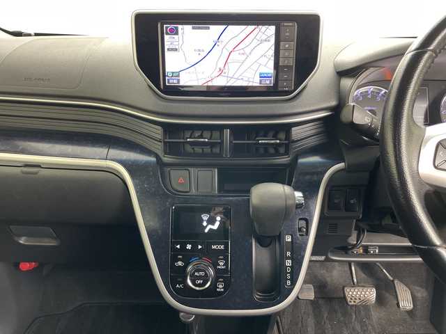 ダイハツ ムーヴ カスタム RS ハイパー SAⅡ 道央・札幌 2015(平27)年 9.7万km ブラックマイカメタリック ・４ＷＤ/・純正ナビ＆ＴＶ＆ＢＴ＆ＤＶＤ＆ＣＤ＆ＵＳＢ/・バックカメラ/・スマートアシスト/・横滑り防止装置/・エコアイドル/・寒冷地仕様/・ドミアラーヒーター/・オートライト/・ＬＥＤヘッドライト/・ハーフレザーシート/・運転席シートヒーター/・保証書・取扱説明書有り