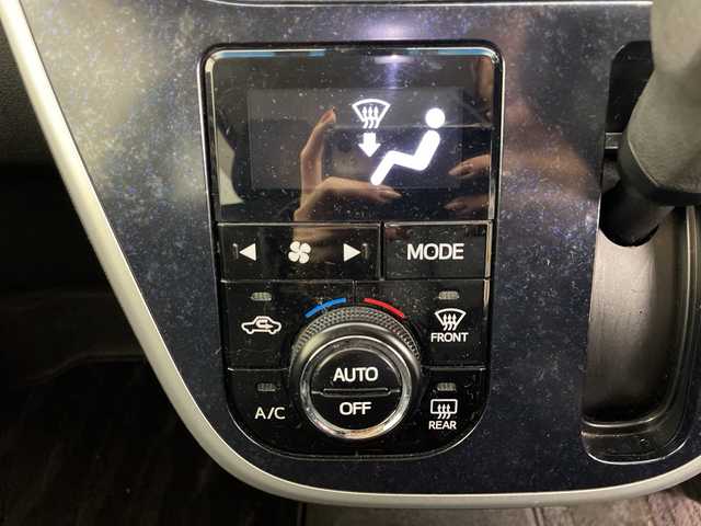 ダイハツ ムーヴ カスタム RS ハイパー SAⅡ 道央・札幌 2015(平27)年 9.7万km ブラックマイカメタリック ・４ＷＤ/・純正ナビ＆ＴＶ＆ＢＴ＆ＤＶＤ＆ＣＤ＆ＵＳＢ/・バックカメラ/・スマートアシスト/・横滑り防止装置/・エコアイドル/・寒冷地仕様/・ドミアラーヒーター/・オートライト/・ＬＥＤヘッドライト/・ハーフレザーシート/・運転席シートヒーター/・保証書・取扱説明書有り