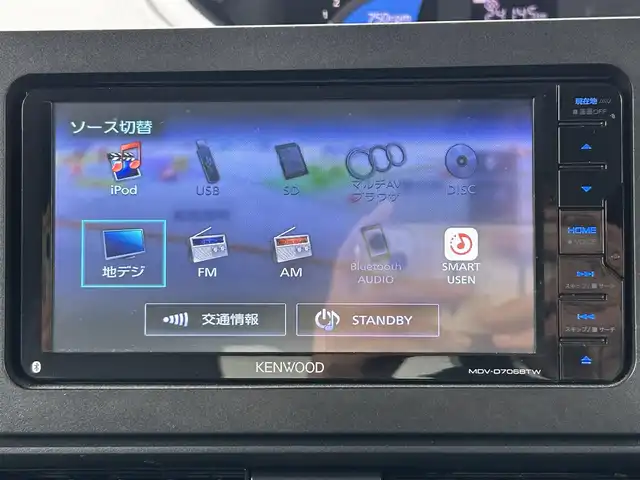 スバル シフォン G スマートアシスト 群馬県 2021(令3)年 2.5万km シャイニングホワイトパール 社外ナビ(MDV-D706BTW)/AM/FM/Bluetooth/CD/DVD/SD/USB/フルセグTV/バックカメラ/前方ドラレコ/スマートアシスト/衝突被害軽減ブレーキ/車線逸脱抑制機能/ふらつき防止装置/標識認識機能/先行車発進お知らせ機能/前席シートヒーター/純正フロアマット/後席サンシェード/ステアリングリモコン/アイドリングストップ/AUTOライト/LEDヘッドライト/PWRモード/取扱説明書/スペアキー