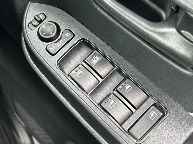 スバル シフォン G スマートアシスト 群馬県 2021(令3)年 2.5万km シャイニングホワイトパール 社外ナビ(MDV-D706BTW)/AM/FM/Bluetooth/CD/DVD/SD/USB/フルセグTV/バックカメラ/前方ドラレコ/スマートアシスト/衝突被害軽減ブレーキ/車線逸脱抑制機能/ふらつき防止装置/標識認識機能/先行車発進お知らせ機能/前席シートヒーター/純正フロアマット/後席サンシェード/ステアリングリモコン/アイドリングストップ/AUTOライト/LEDヘッドライト/PWRモード/取扱説明書/スペアキー