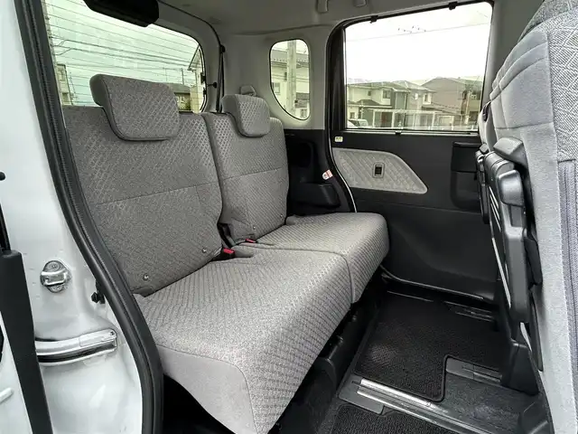 スバル シフォン G スマートアシスト 群馬県 2021(令3)年 2.5万km シャイニングホワイトパール 社外ナビ(MDV-D706BTW)/AM/FM/Bluetooth/CD/DVD/SD/USB/フルセグTV/バックカメラ/前方ドラレコ/スマートアシスト/衝突被害軽減ブレーキ/車線逸脱抑制機能/ふらつき防止装置/標識認識機能/先行車発進お知らせ機能/前席シートヒーター/純正フロアマット/後席サンシェード/ステアリングリモコン/アイドリングストップ/AUTOライト/LEDヘッドライト/PWRモード/取扱説明書/スペアキー