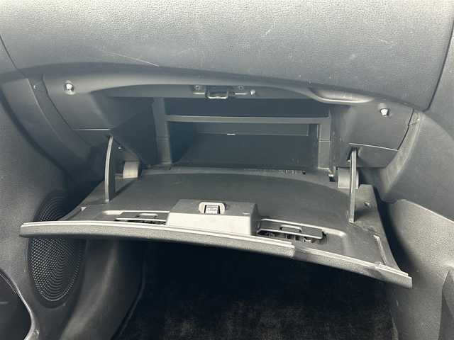 日産 ノート X DIG－S 熊本県 2016(平28)年 9.2万km ブリリアントホワイトパール 社外ナビ/・AM/FM/CD/DVD/SD/USB/iPod/BT/・フルセグTV/バックカメラ/横滑り防止機能/レーンキープアシスト/衝突被害軽減システム/オートライト/・ヘッドライトレベライザー/電動格納ミラー/・ウィンカーミラー/ドアバイザー/スマートキー