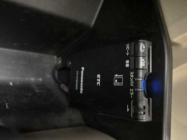 スズキ ラパン X 三重県 2015(平27)年 9万km シフォンアイボリーメタリック /禁煙車//社外ナビ//フルセグ/Bluetooth/AM/FM/USB/AUX/CD/DVD//シートヒーター//ETC//オートライト//衝突軽減ブレーキ//電動格納ミラー//フルオートエアコン//プッシュスタート//スマートキー//スペアキー