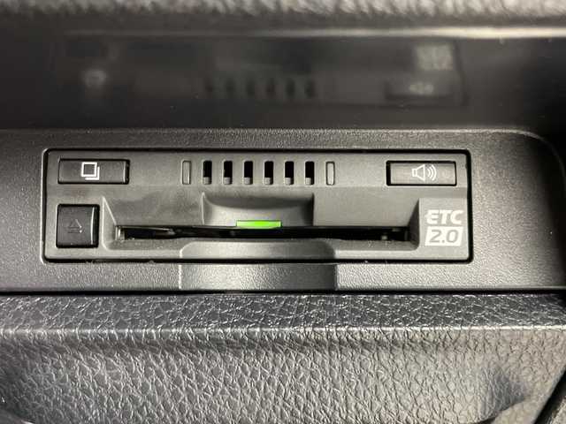 トヨタ エスクァイア Gi プレミアムパッケージ 岐阜県 2018(平30)年 5.7万km スパークリングブラックパールクリスタルシャイン 純正ナビ/CD　DVD/Blue-ray/SD/USB/Bluetooth/フルセグテレビ/バックモニター/両側パワースライドドア/革巻きステアリング/ステアリングリモコン/ステアリングヒーター/ハーフレザーシート/シートヒーター/オートライト/LEDライト/オートハイビーム/フォグランプ/ドラレコ/ETC2.0/オートリトラミラー/純正フロアマット/純正ドアバイザー/純正15インチAW