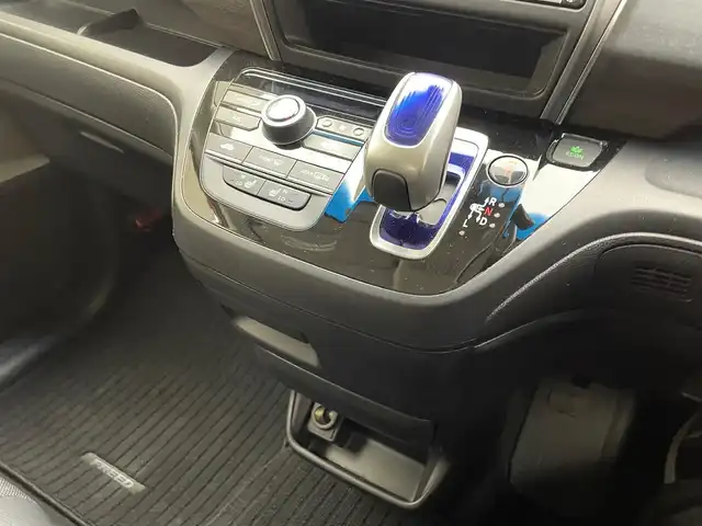 ホンダ フリード ハイブリット EX 兵庫県 2019(令1)年 4.8万km プレミアムクリスタルレッドM 純正メモリナビ(CD/DVD/SD/Bluetooth/フルセグ)/バックカメラ/両側パワースライドドア/前後ドライブレコーダー/ハーフレザーシート/シートヒーター/純正15インチアルミホイール/純正フロアマット/LEDヘッドライト/オートライト/クルーズコントロール/ビルトインETC/レーンキープアシスト