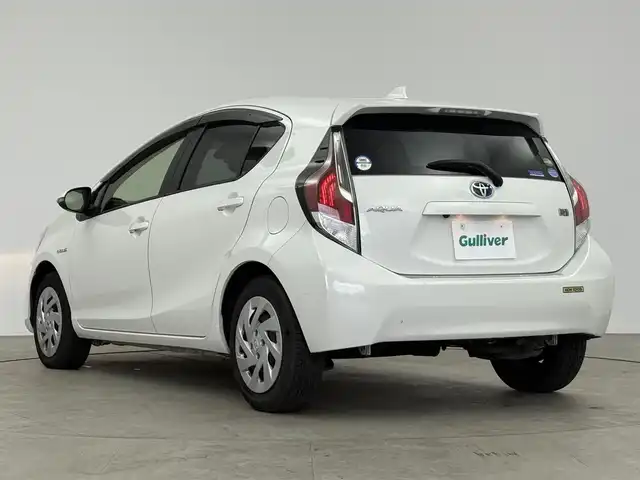 トヨタ アクア G ブラックソフトレザーセレ 愛知県 2016(平28)年 4.3万km ライムホワイトパールクリスタルシャイン 純正7インチナビ/バックカメラ/Bluetooth/ワンセグTV/トヨタセーフティセンス/衝突被害軽減システム/クルーズコントロール/横滑り防止装置/レーンキープアシスト/オートライト/オートマチックハイビーム/ETC/社外フロアマット/プッシュスタート/スマートキー