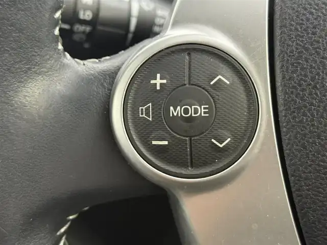 トヨタ アクア G ブラックソフトレザーセレ 愛知県 2016(平28)年 4.3万km ライムホワイトパールクリスタルシャイン 純正7インチナビ/バックカメラ/Bluetooth/ワンセグTV/トヨタセーフティセンス/衝突被害軽減システム/クルーズコントロール/横滑り防止装置/レーンキープアシスト/オートライト/オートマチックハイビーム/ETC/社外フロアマット/プッシュスタート/スマートキー