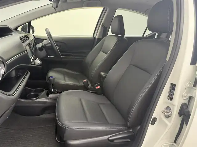 トヨタ アクア G ブラックソフトレザーセレ 愛知県 2016(平28)年 4.3万km ライムホワイトパールクリスタルシャイン 純正7インチナビ/バックカメラ/Bluetooth/ワンセグTV/トヨタセーフティセンス/衝突被害軽減システム/クルーズコントロール/横滑り防止装置/レーンキープアシスト/オートライト/オートマチックハイビーム/ETC/社外フロアマット/プッシュスタート/スマートキー