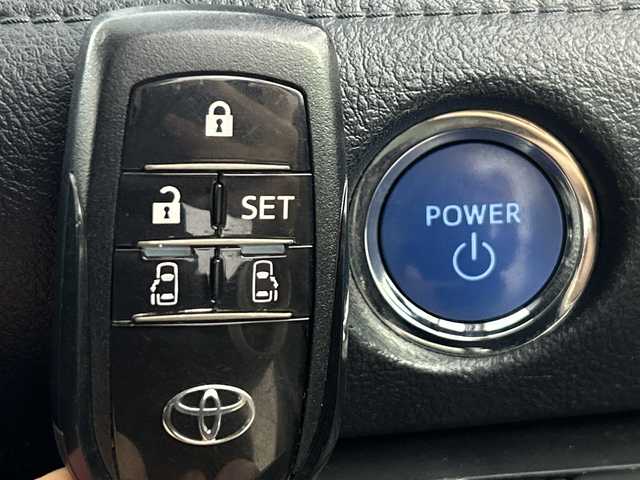 トヨタ シエンタ ハイブリッド G セーフティエディション 愛知県 2020(令2)年 4.5万km ホワイトパールクリスタルシャイン 禁煙車/純正7インチナビ/（CD/フルセグTV/Bluetooth/USB)/全方位カメラ/トヨタセーフティセンス/・プリクラッシュセーフティ/・レーンディパーチャーアラート/・オートマチックハイビーム/コーナーセンサー/クルーズコントロール/ETC2.0/前席シートヒーター/ステアリングヒーター/両側パワースライドドア/アイドリングストップ/スマートキー/プッシュスタート/LEDヘッドライト/純正フロアマット/横滑り防止装置/ステアリングスイッチ