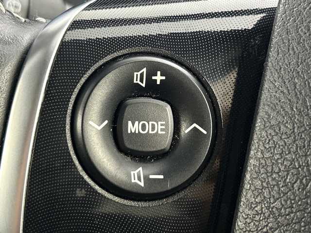 トヨタ シエンタ ハイブリッド G セーフティエディション 愛知県 2020(令2)年 4.5万km ホワイトパールクリスタルシャイン 禁煙車/純正7インチナビ/（CD/フルセグTV/Bluetooth/USB)/全方位カメラ/トヨタセーフティセンス/・プリクラッシュセーフティ/・レーンディパーチャーアラート/・オートマチックハイビーム/コーナーセンサー/クルーズコントロール/ETC2.0/前席シートヒーター/ステアリングヒーター/両側パワースライドドア/アイドリングストップ/スマートキー/プッシュスタート/LEDヘッドライト/純正フロアマット/横滑り防止装置/ステアリングスイッチ