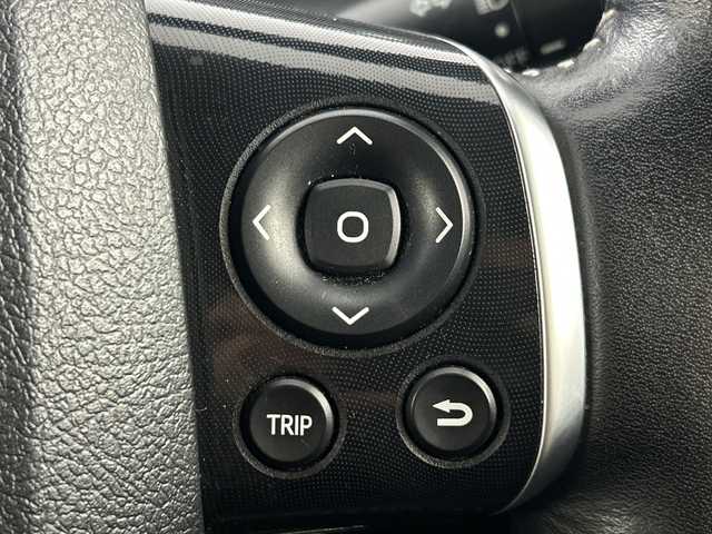 トヨタ シエンタ ハイブリッド G セーフティエディション 愛知県 2020(令2)年 4.5万km ホワイトパールクリスタルシャイン 禁煙車/純正7インチナビ/（CD/フルセグTV/Bluetooth/USB)/全方位カメラ/トヨタセーフティセンス/・プリクラッシュセーフティ/・レーンディパーチャーアラート/・オートマチックハイビーム/コーナーセンサー/クルーズコントロール/ETC2.0/前席シートヒーター/ステアリングヒーター/両側パワースライドドア/アイドリングストップ/スマートキー/プッシュスタート/LEDヘッドライト/純正フロアマット/横滑り防止装置/ステアリングスイッチ