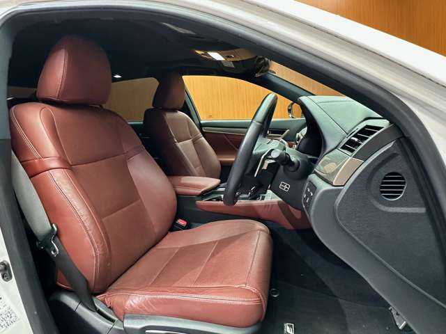 レクサス ＧＳ 250 Fスポーツ 千葉県 2012(平24)年 5.7万km 白 サンルーフ　/純正ナビ　/バックカメラ　/赤革　/ベンチレーション　/シートヒーター　/メモリーパワーシート　/ＨＵＤ　/ＥＴＣ/ヘッドライトウォッシャー　/純正１９インチＡＷ　/キセノンヘッドライト　/オートライト