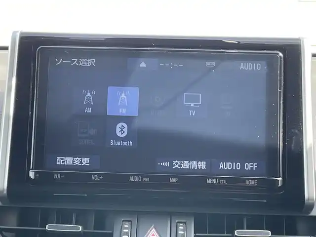 トヨタ ＲＡＶ４ G Zパッケージ 愛知県 2021(令3)年 1.6万km ホワイトパールクリスタルシャイン フルタイム4WD（モード切り替え）/・純正T-CONNECTメモリーナビ（9インチ）/・フルセグテレビ/・CD/DVD再生機能/・Bluetooth接続機能/・ミュージックサーバー（SD録音）/・バックカメラ/・ETC（新セキュリティー対応）/・本革シート/・シートヒーター（運転席・助手席）/・純正フロアマット/・純正19インチアルミホイール/・純正LEDヘッドライト/・オートマチックハイビーム/・衝突軽減ブレーキ/・レーンキープアシスト/・ブラインドスポットモニター/・電動パーキングブレーキ/・ブレーキホールド/・純正デジタルインナーミラー（後方録画）/・社外ドライブレコーダー/・充電用USBポート（2ヶ所）/・スマートキー/・プッシュスタート/・デュアルオートエアコン/・アダプティブクルーズコントロール/・MTモード付きCVT/・パワーステアリング/・パワーウィンドウ/・ダウンヒルアシスト
