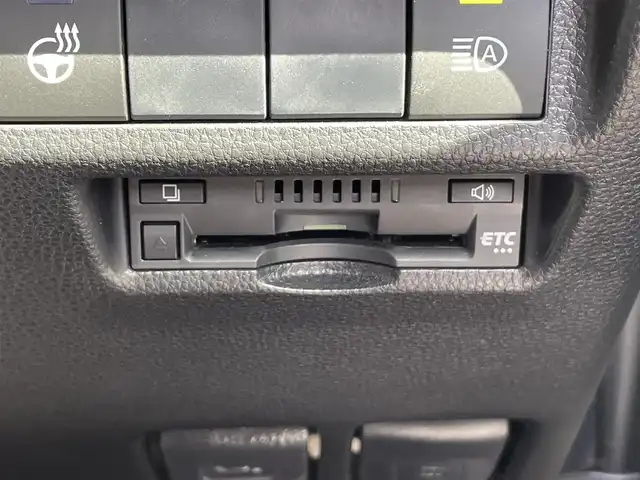 トヨタ ＲＡＶ４ G Zパッケージ 愛知県 2021(令3)年 1.6万km ホワイトパールクリスタルシャイン フルタイム4WD（モード切り替え）/・純正T-CONNECTメモリーナビ（9インチ）/・フルセグテレビ/・CD/DVD再生機能/・Bluetooth接続機能/・ミュージックサーバー（SD録音）/・バックカメラ/・ETC（新セキュリティー対応）/・本革シート/・シートヒーター（運転席・助手席）/・純正フロアマット/・純正19インチアルミホイール/・純正LEDヘッドライト/・オートマチックハイビーム/・衝突軽減ブレーキ/・レーンキープアシスト/・ブラインドスポットモニター/・電動パーキングブレーキ/・ブレーキホールド/・純正デジタルインナーミラー（後方録画）/・社外ドライブレコーダー/・充電用USBポート（2ヶ所）/・スマートキー/・プッシュスタート/・デュアルオートエアコン/・アダプティブクルーズコントロール/・MTモード付きCVT/・パワーステアリング/・パワーウィンドウ/・ダウンヒルアシスト