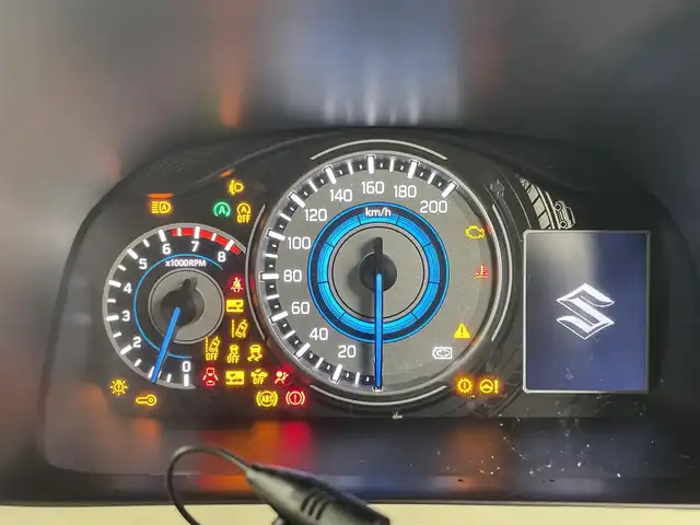 スズキ クロスビー HYBRID MZ 茨城県 2019(平31)年 4.8万km ファーベントレッド/スーパーブラックパール 純正8型ナビ/全方位カメラ/フルセグ/衝突被害軽減ブレーキ/車線逸脱抑制装置/クルーズコントロール/オートマチックハイビーム/クリアランスソナー/ETC/ドラレコ/シートヒーター/純正16インチAW/LEDヘッドライト/スマートキー