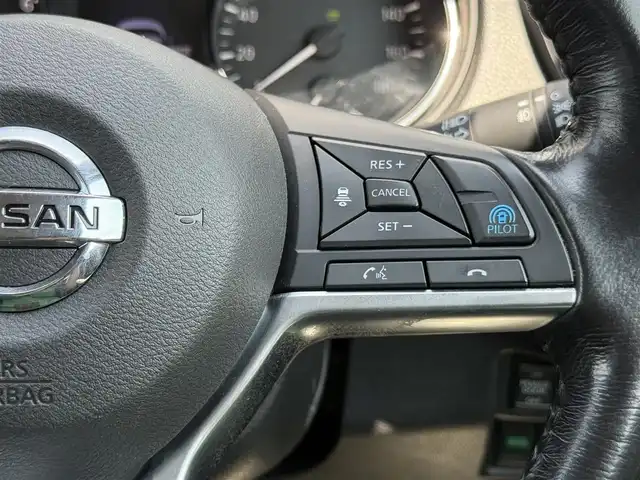日産 エクストレイル ハイブリッド 20Xi 道南・函館 2018(平30)年 5.8万km ダイヤモンドブラック ・純正ＳＤナビ（ＣＤ、ＤＶＤ、ＢＴ）/・フルセグＴＶ/・全方位カメラ/・パワーバックドア/・衝突軽減ブレーキ/・レーダークルーズコントロール/・レーンキープアシスト/・前後コーナーセンサー/・前後ドライブレコーダー/・デジタルインナーミラー/・ETC