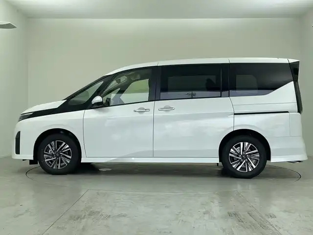 日産 セレナ e－パワー ハイウェイスター V 愛知県 2025(令7)年 0.1万km未満 ブリリアントホワイトパール 登録済未使用車　5km/純正12.3型ナビ/・Bluetooth/・フルセグテレビ/アラウンドビューモニター/両側パワースライドドア/スマートキー/衝突軽減ブレーキ/レーンキープアシスト/オートマチックハイビーム/前後コーナーセンサー/レーダークルーズコントロール/ETC2.0/LEDヘッドライト