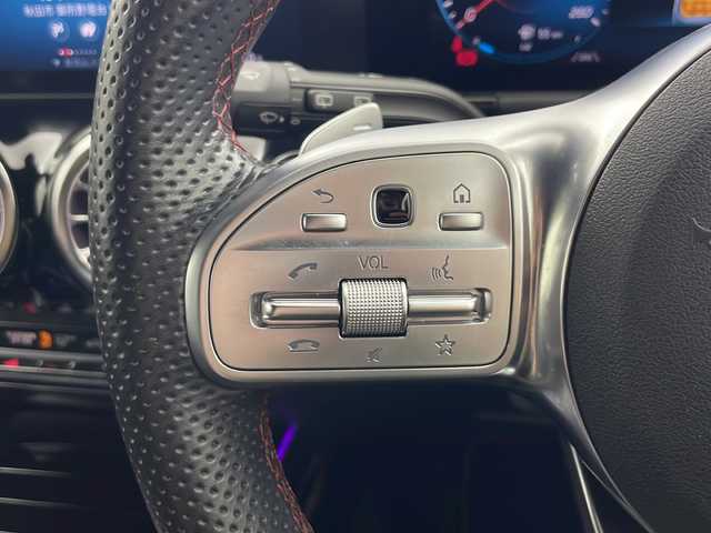 メルセデス・ベンツ ＧＬＡ２００ｄ 4マチック AMGライン 秋田県 2020(令2)年 2.2万km ポーラホワイト 4WD/純正ナビ（Bluetooth/AppleCarPlay/AndroidAuto/）/フルセグTV/アクティブレーンキーピングアシスト/アクティブブレーキアシスト/ブラインドスポットアシスト/レーンチェンジアシスト/アクティブステアリングアシスト/全方位カメラ/純正ドライブレコーダー/DYNAMIC　SELECT/LEDヘッドライト/前席パワーシート/前席シートヒーター/ハーフレザーシート/ETC2.0/パワーバックドア/取説保証書/スペアキー
