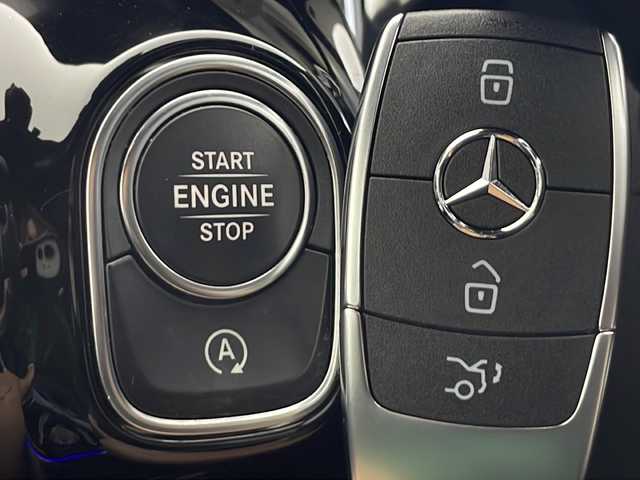 メルセデス・ベンツ ＧＬＡ２００ｄ 4マチック AMGライン 秋田県 2020(令2)年 2.2万km ポーラホワイト 4WD/純正ナビ（Bluetooth/AppleCarPlay/AndroidAuto/）/フルセグTV/アクティブレーンキーピングアシスト/アクティブブレーキアシスト/ブラインドスポットアシスト/レーンチェンジアシスト/アクティブステアリングアシスト/全方位カメラ/純正ドライブレコーダー/DYNAMIC　SELECT/LEDヘッドライト/前席パワーシート/前席シートヒーター/ハーフレザーシート/ETC2.0/パワーバックドア/取説保証書/スペアキー